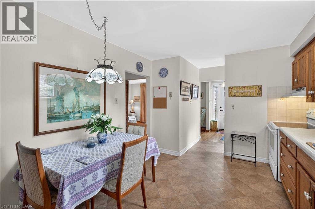 34 Helen Street, Dundas, Ontario  L9H 1N3 - Photo 14 - 40821715