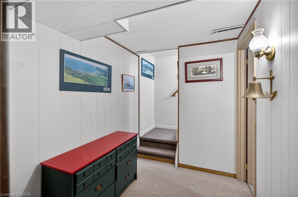 34 Helen Street, Dundas, Ontario  L9H 1N3 - Photo 21 - 40821715