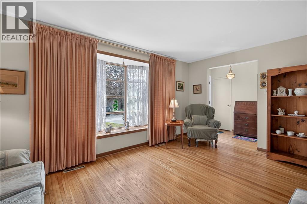 34 Helen Street, Dundas, Ontario  L9H 1N3 - Photo 7 - 40821715