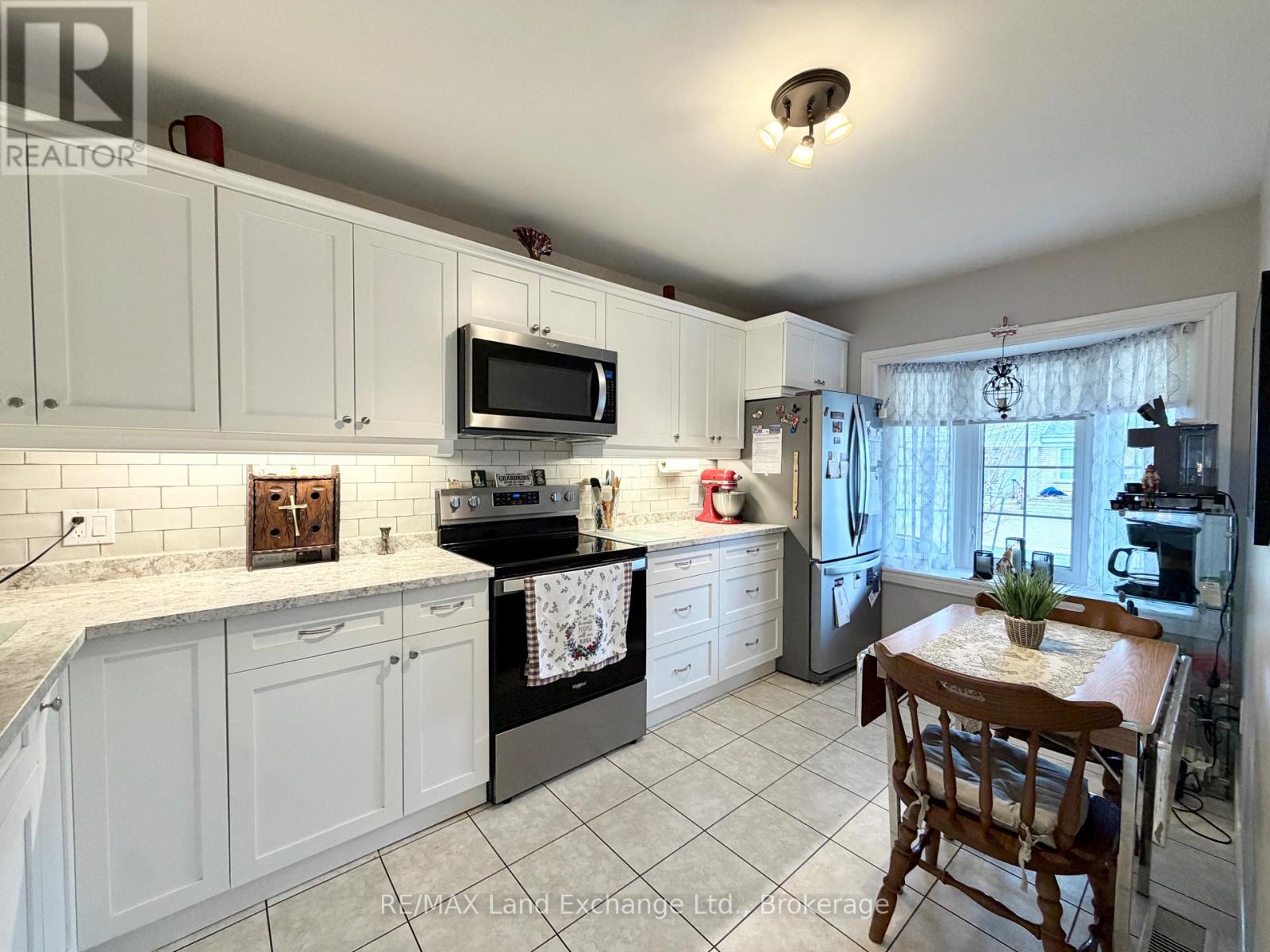 30 - 914 Arlington Street, Saugeen Shores, Ontario  N0H 2C4 - Photo 3 - X13010970