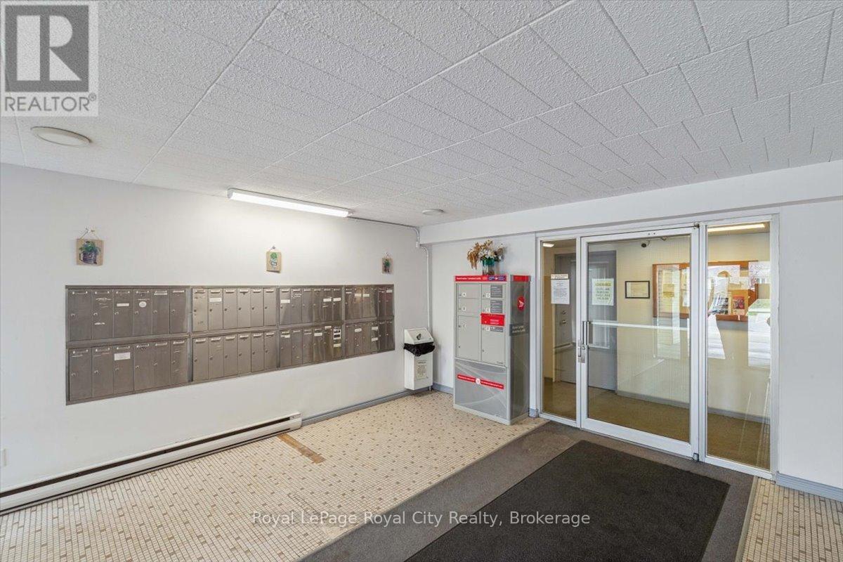 512 - 91 Conroy Crescent, Guelph, Ontario  N1G 2V5 - Photo 22 - X13011026