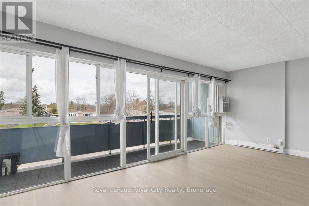 512 - 91 Conroy Crescent, Guelph, Ontario  N1G 2V5 - Photo 7 - X13011026