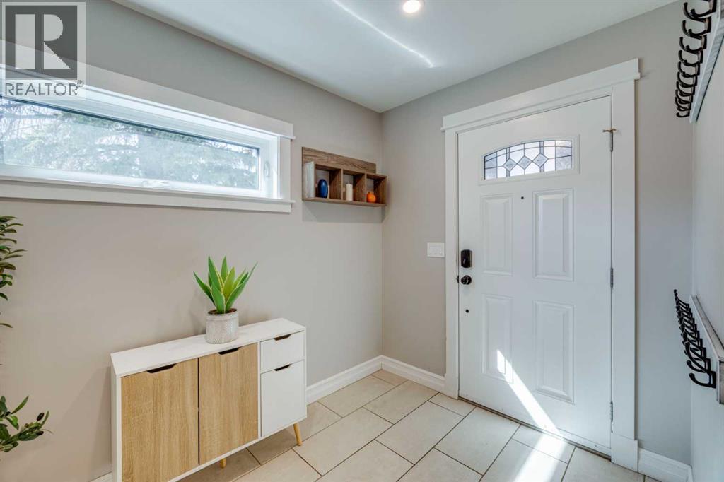 4334 Passchendaele Road SW, Calgary, Alberta  T2T 6A8 - Photo 7 - A2295741