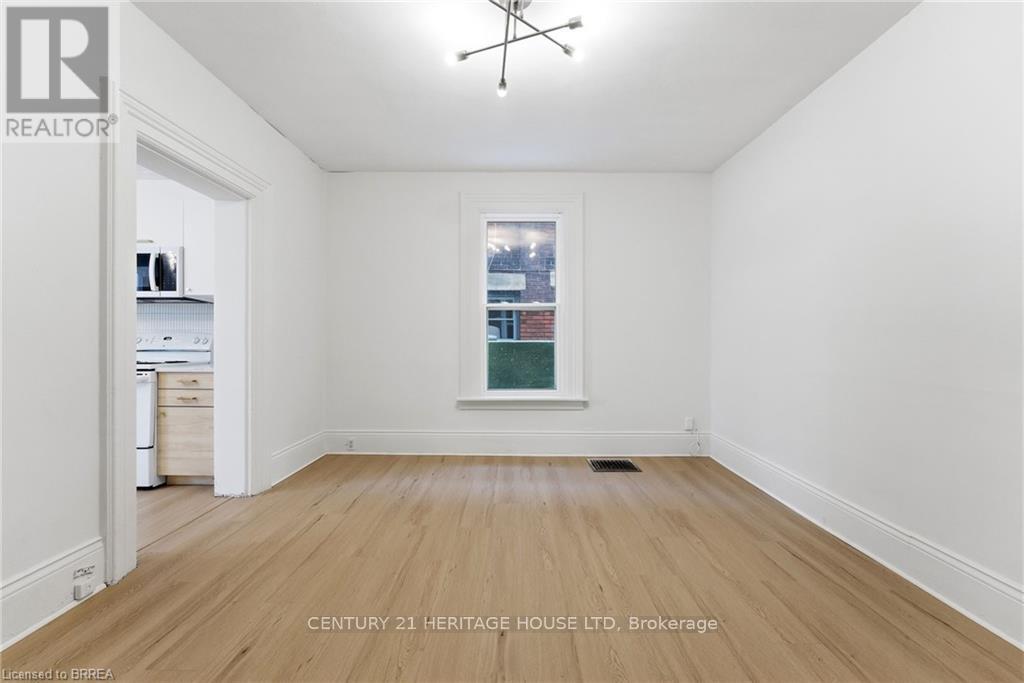 174-176 Darling Street, Brantford, Ontario  N3S 3W6 - Photo 12 - X12888842