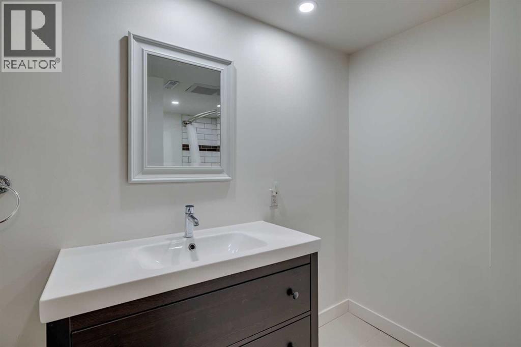 4334 Passchendaele Road SW, Calgary, Alberta  T2T 6A8 - Photo 35 - A2295741