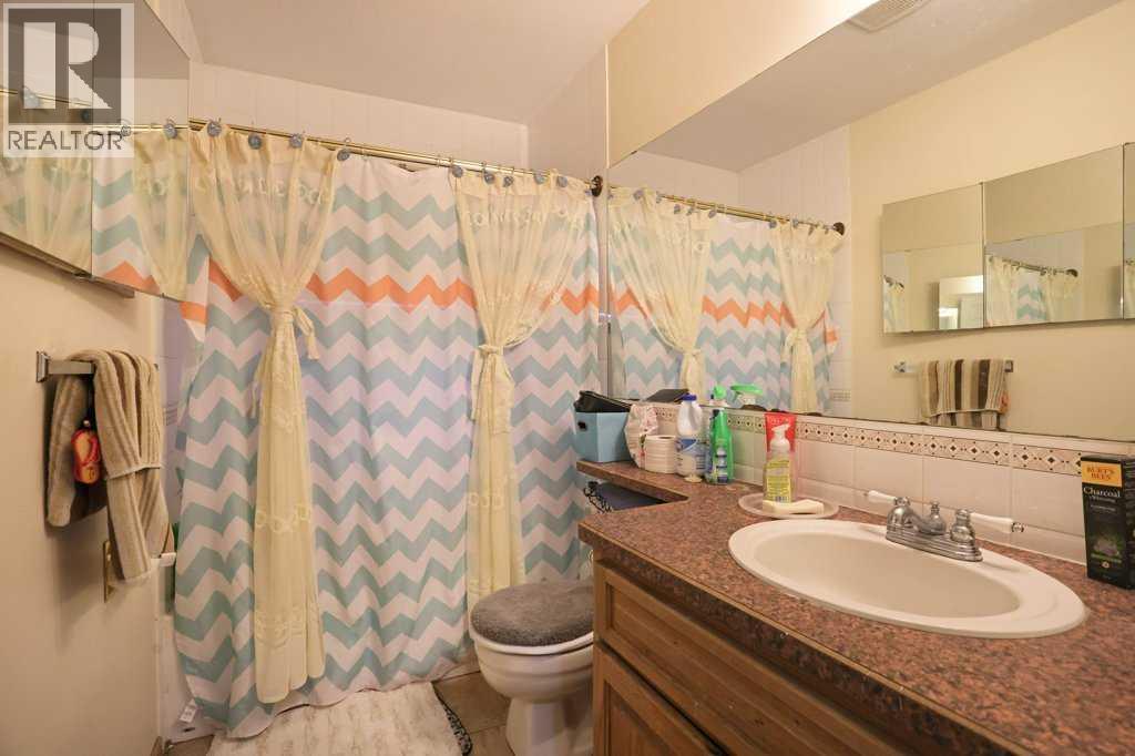 40 Chralesworth Crescent E, Brooks, Alberta  T1R 0H3 - Photo 24 - A2300054