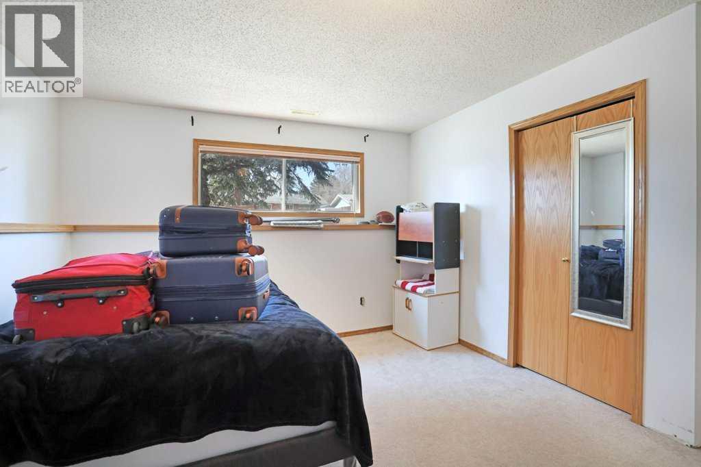 40 Chralesworth Crescent E, Brooks, Alberta  T1R 0H3 - Photo 30 - A2300054