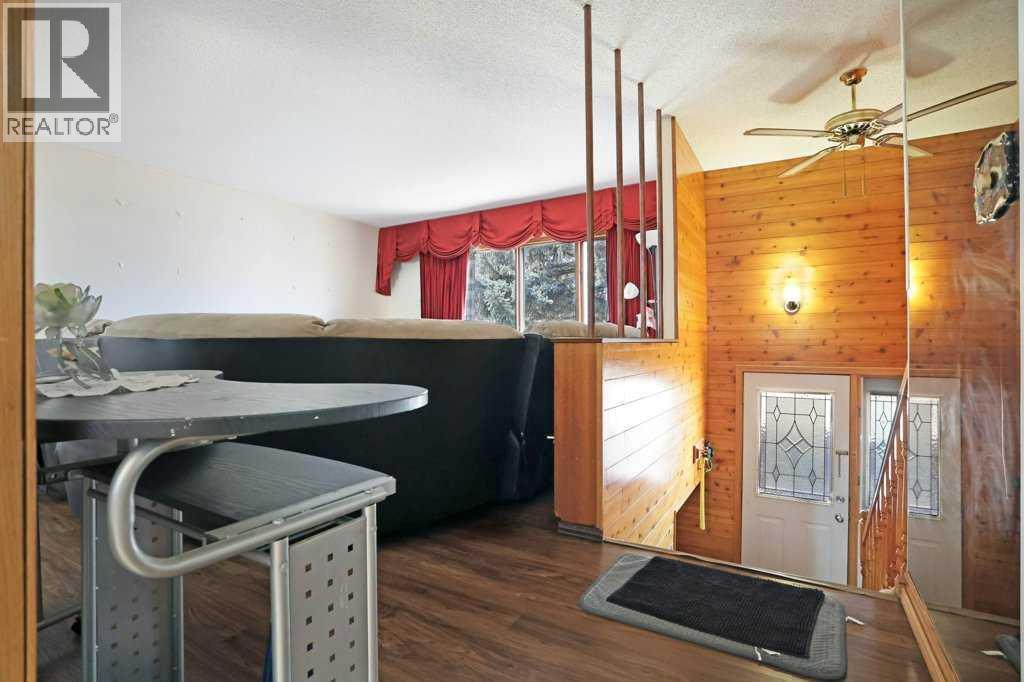 40 Chralesworth Crescent E, Brooks, Alberta  T1R 0H3 - Photo 6 - A2300054