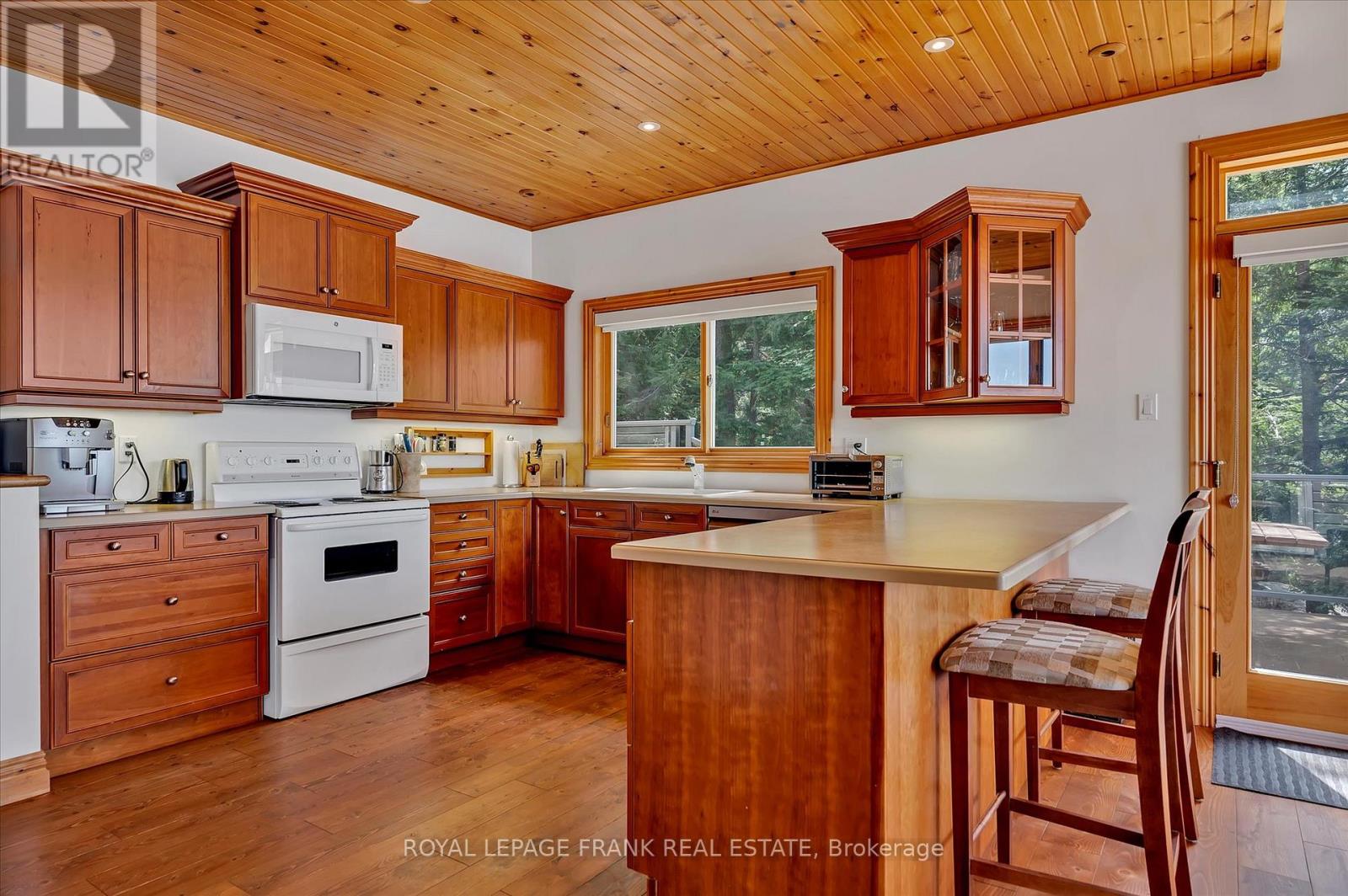 484 Juniper Island, Douro-Dummer, Ontario  K0L 2C0 - Photo 17 - X13011112