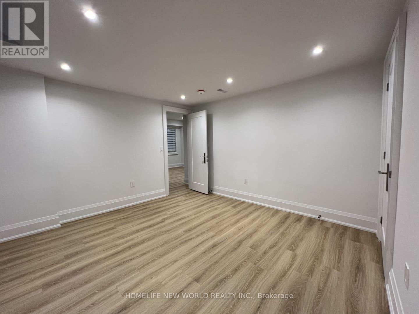 B - 51 Clarinda Drive, Toronto, Ontario  M2K 2V2 - Photo 7 - C13010988