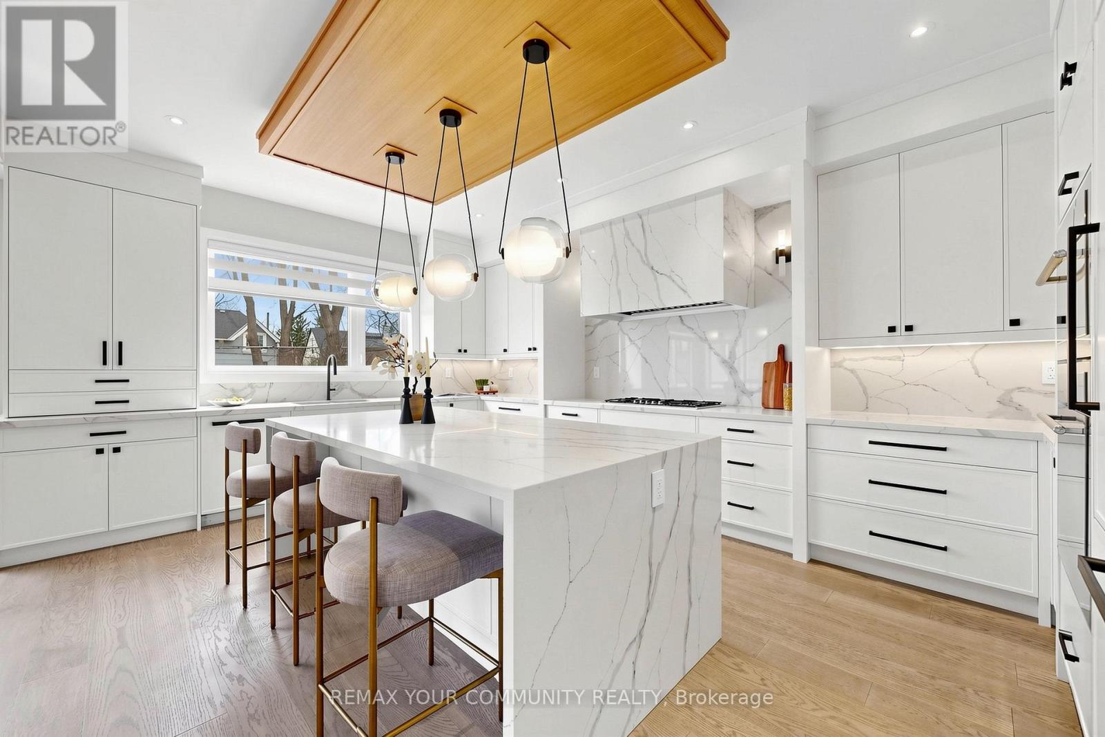 97 Ranee Avenue, Toronto (Englemount-Lawrence), Ontario  M6A 1N1 - Photo 13 - C13010992