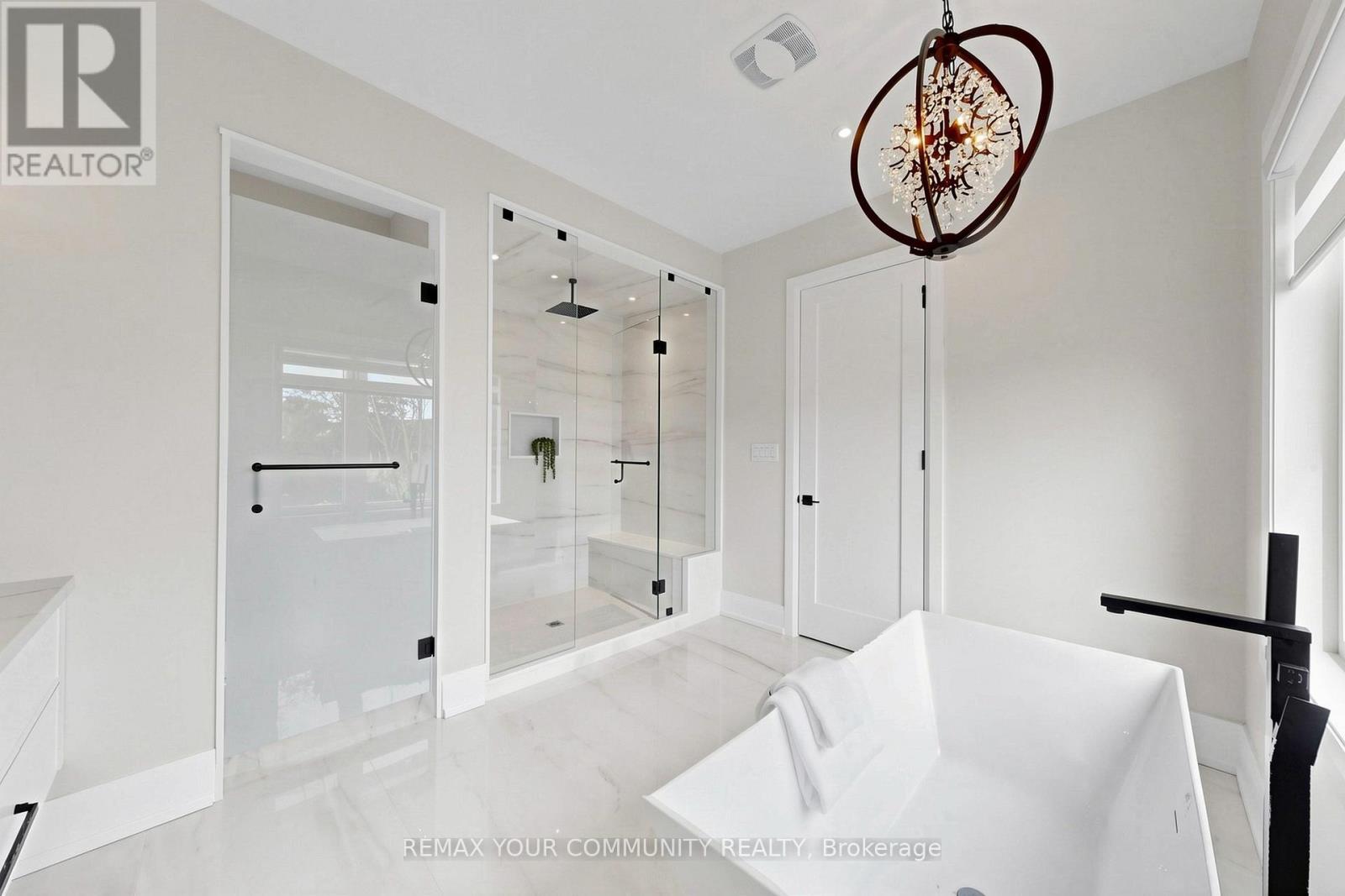 97 Ranee Avenue, Toronto (Englemount-Lawrence), Ontario  M6A 1N1 - Photo 36 - C13010992