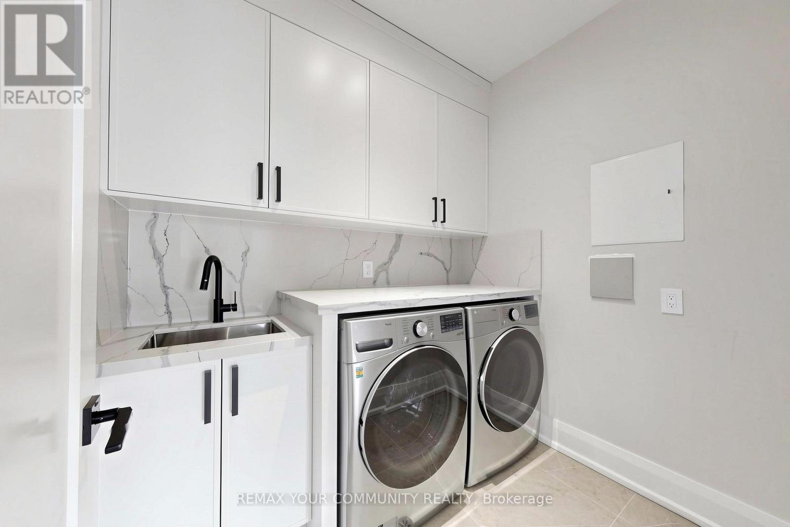 97 Ranee Avenue, Toronto (Englemount-Lawrence), Ontario  M6A 1N1 - Photo 44 - C13010992