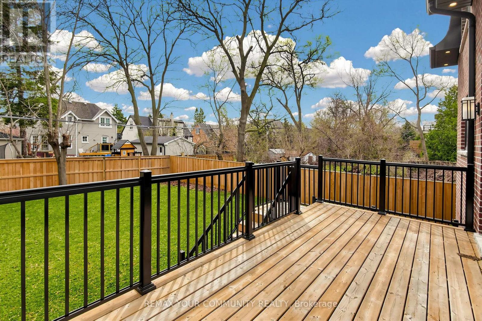 97 Ranee Avenue, Toronto (Englemount-Lawrence), Ontario  M6A 1N1 - Photo 49 - C13010992