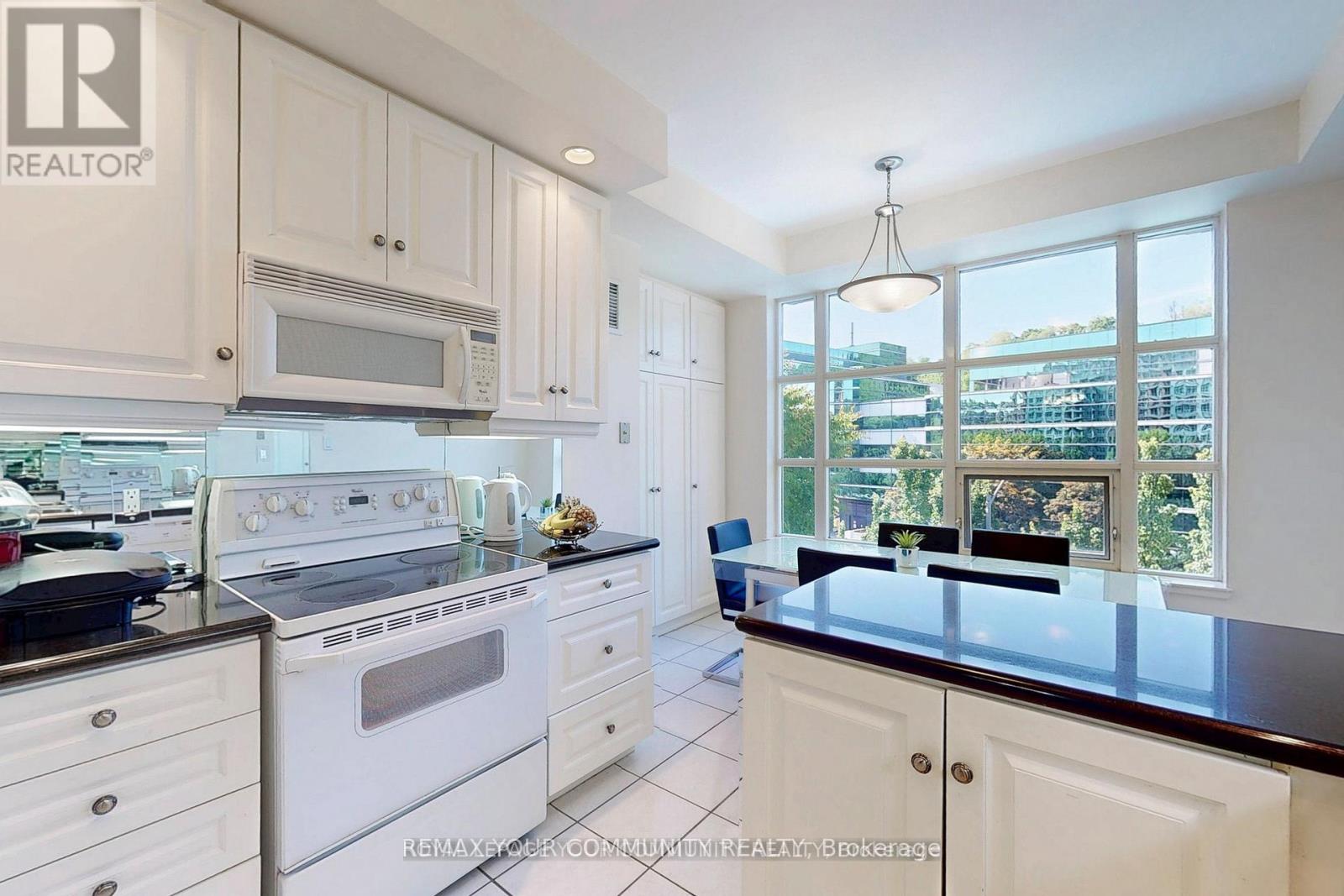 410 - 10 Old York Mills Road, Toronto, Ontario  M2P 2G9 - Photo 20 - C13011002