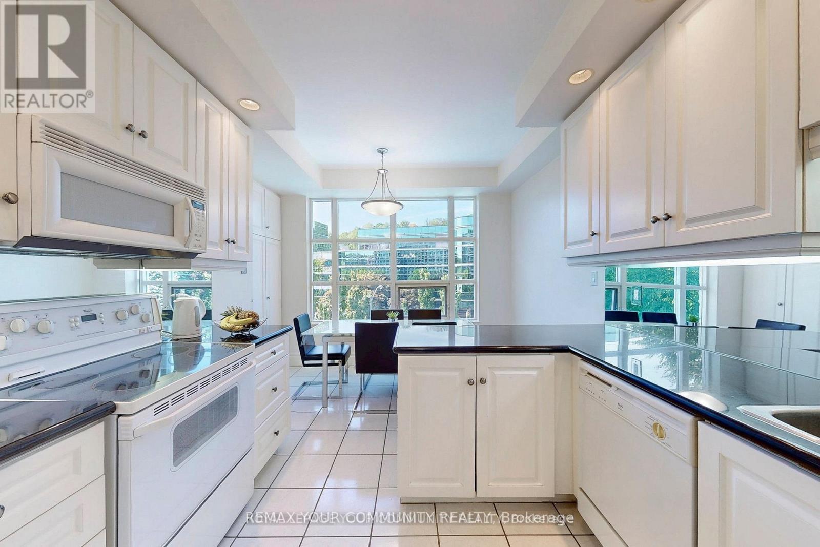 410 - 10 Old York Mills Road, Toronto, Ontario  M2P 2G9 - Photo 21 - C13011002