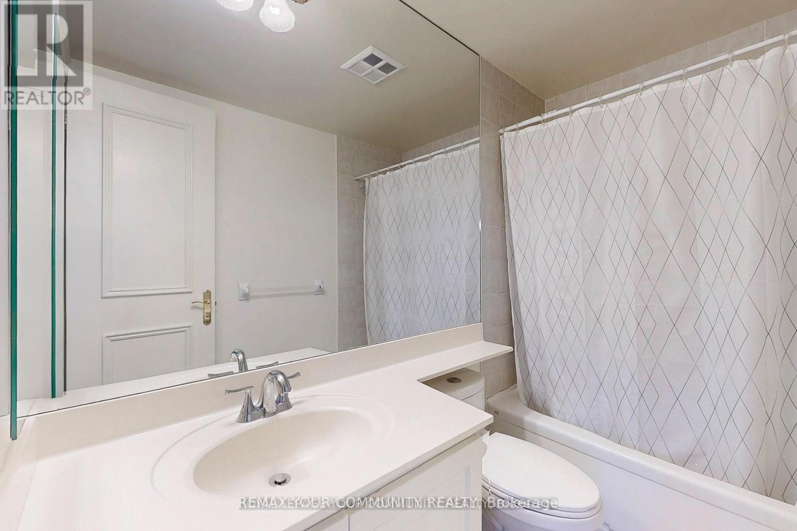 410 - 10 Old York Mills Road, Toronto, Ontario  M2P 2G9 - Photo 30 - C13011002