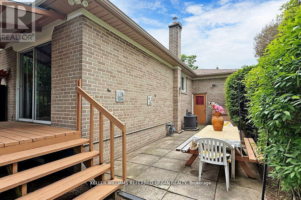 11 Midcroft Drive, Toronto, Ontario  M1S 1W9 - Photo 43 - E13010958
