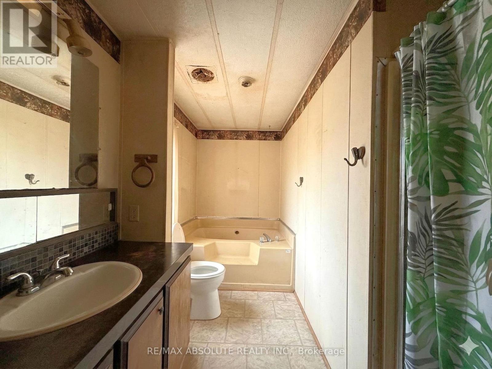 235 Poole Street, Mcnab/braeside, Ontario  K7S 1J1 - Photo 10 - X13010968