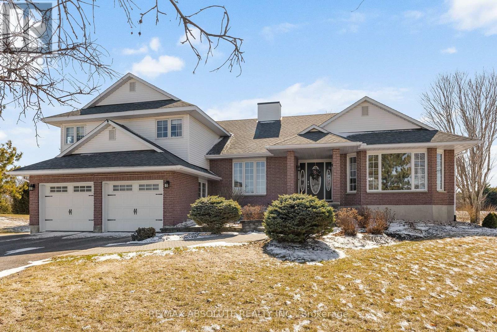 151 Duncan Drive, Mcnab/braeside, Ontario  K7S 0E1 - Photo 3 - X13010978