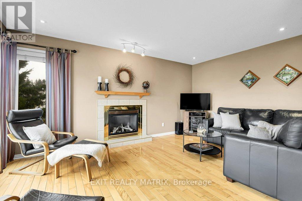 4717 Mcneely Road, Ottawa, Ontario  K4B 0J2 - Photo 5 - X13011038