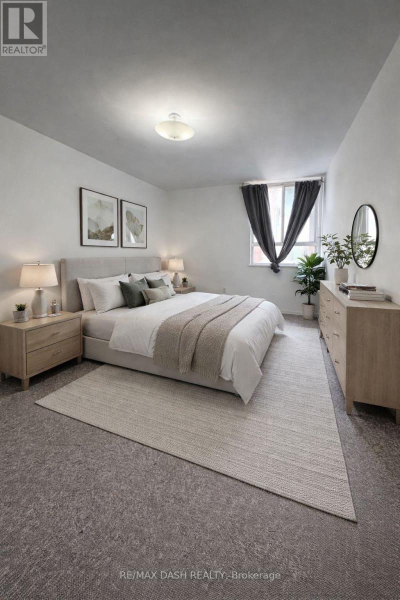 2218 - 1 MASSEY SQUARE, Toronto, Ontario