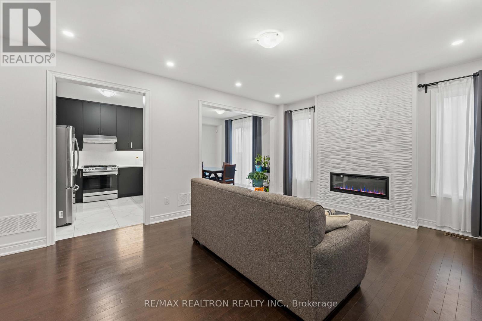 10 Neilly Terrace, Bradford West Gwillimbury, Ontario  L3Z 4K9 - Photo 11 - N13011004