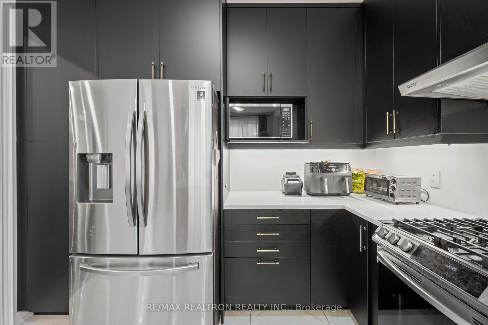 10 Neilly Terrace, Bradford West Gwillimbury, Ontario  L3Z 4K9 - Photo 19 - N13011004