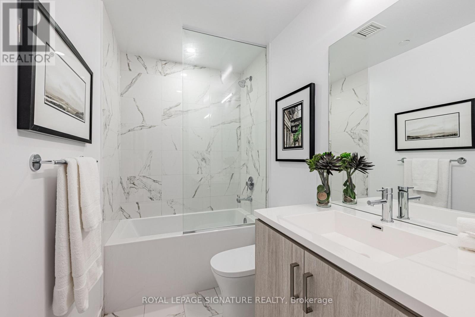 1101 - 60 Honeycrisp Crescent, Vaughan, Ontario  L4K 0N5 - Photo 13 - N13011046