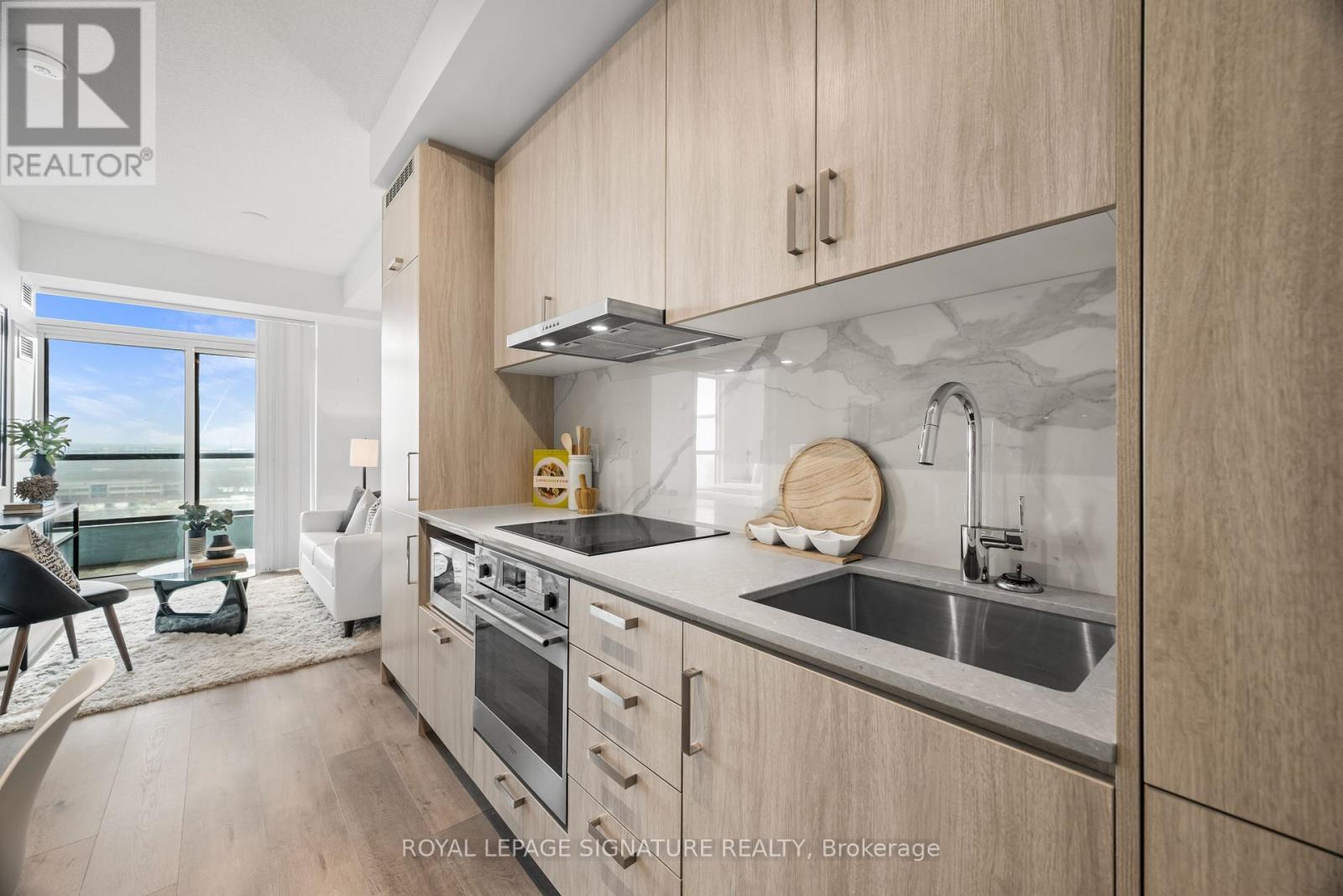 1101 - 60 Honeycrisp Crescent, Vaughan, Ontario  L4K 0N5 - Photo 6 - N13011046