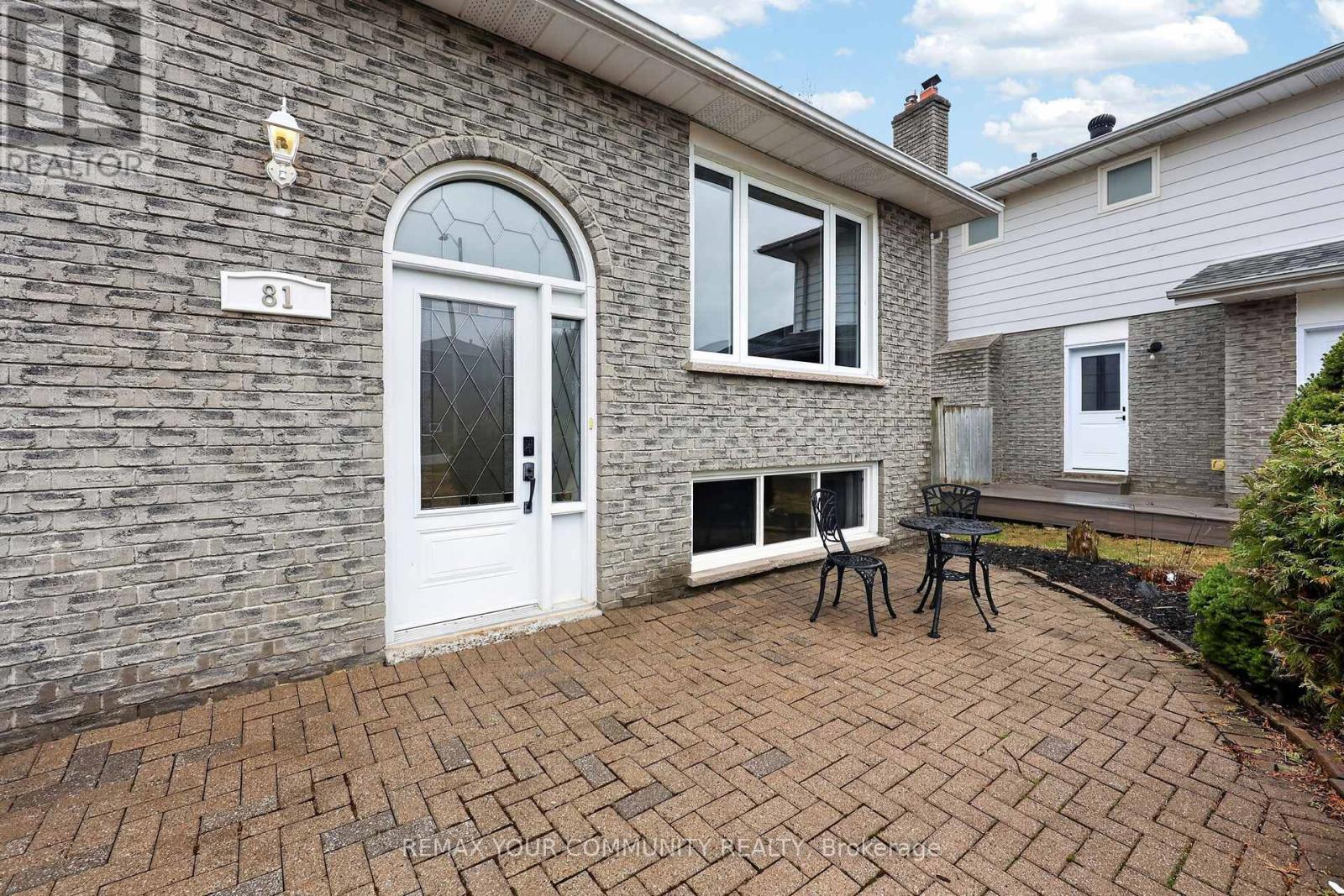 81 Crown Crescent, Bradford West Gwillimbury, Ontario  L3Z 2M2 - Photo 2 - N13011070