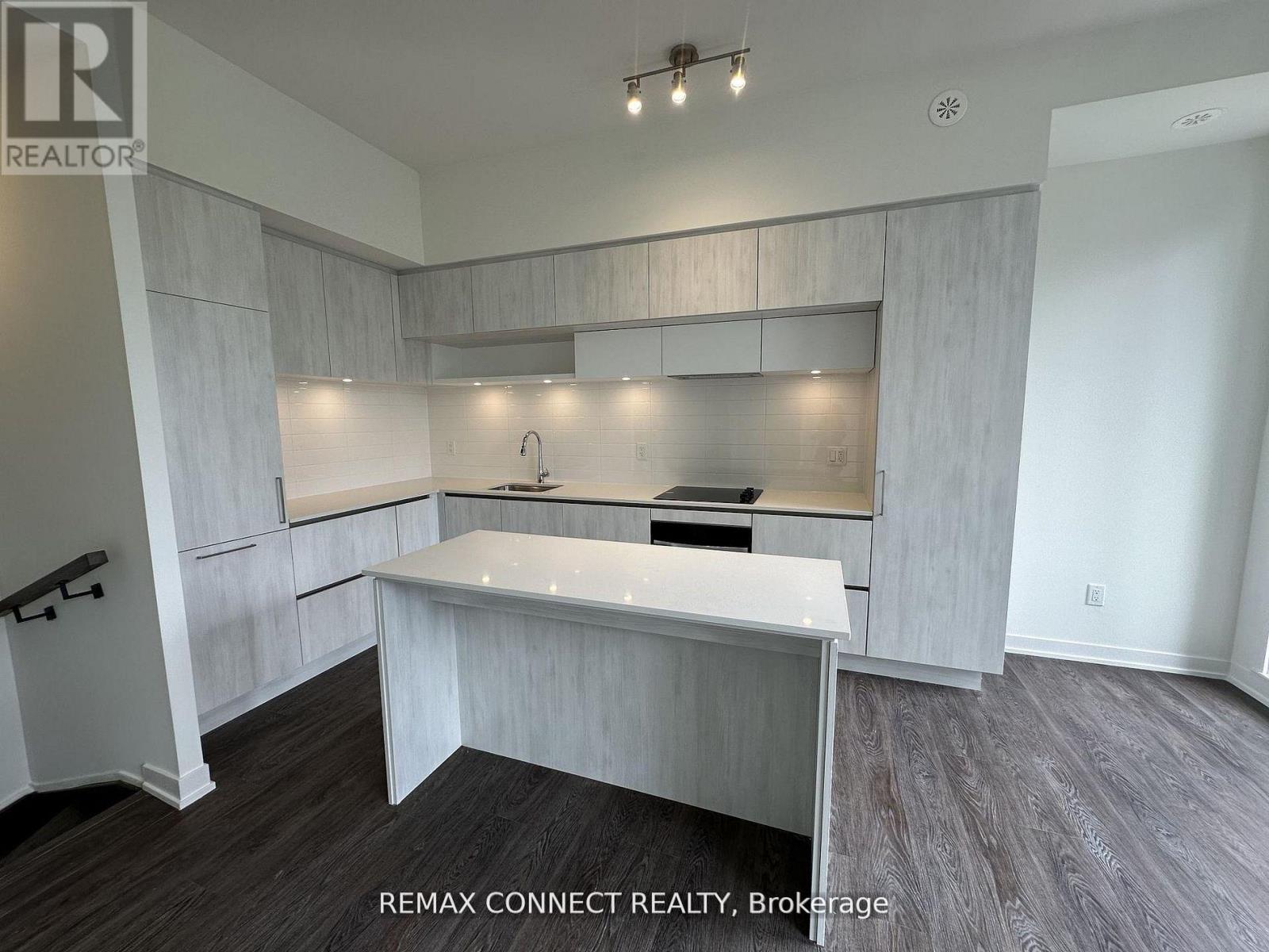 1518 - 11 David Eyer Road, Richmond Hill, Ontario  L4S 0N2 - Photo 5 - N13011082