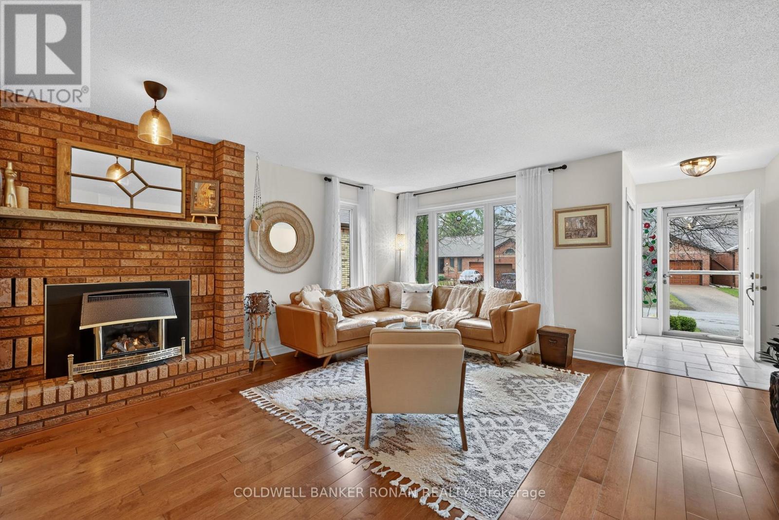 16 Green Briar Road, New Tecumseth, Ontario  L9R 1R5 - Photo 6 - N13009402