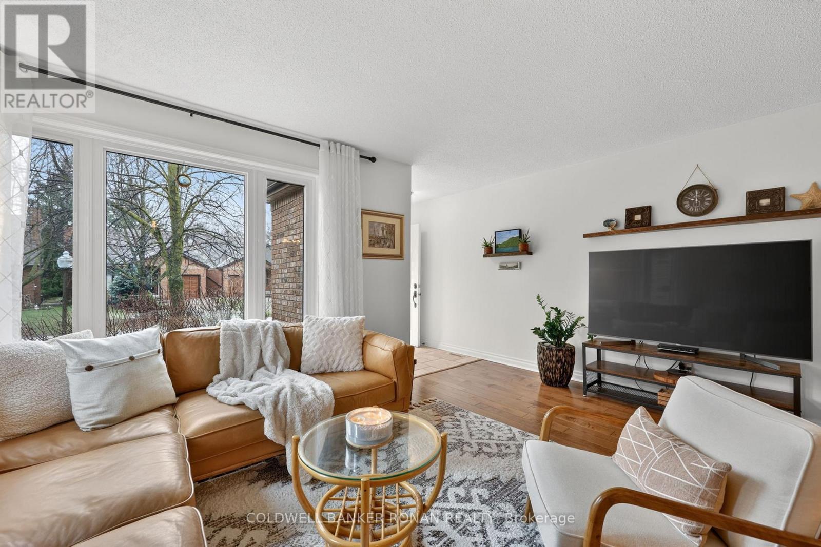 16 Green Briar Road, New Tecumseth, Ontario  L9R 1R5 - Photo 8 - N13009402