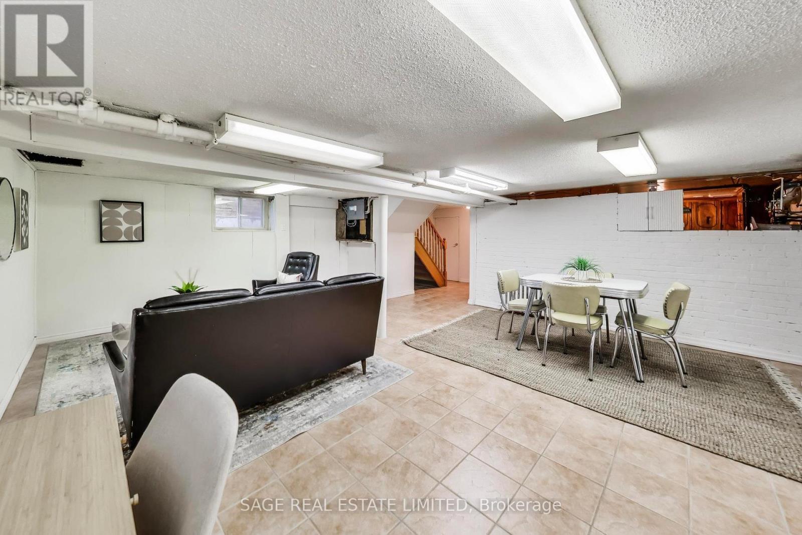 192 Westmount Avenue, Toronto, Ontario  M6E 3M8 - Photo 31 - W13010104