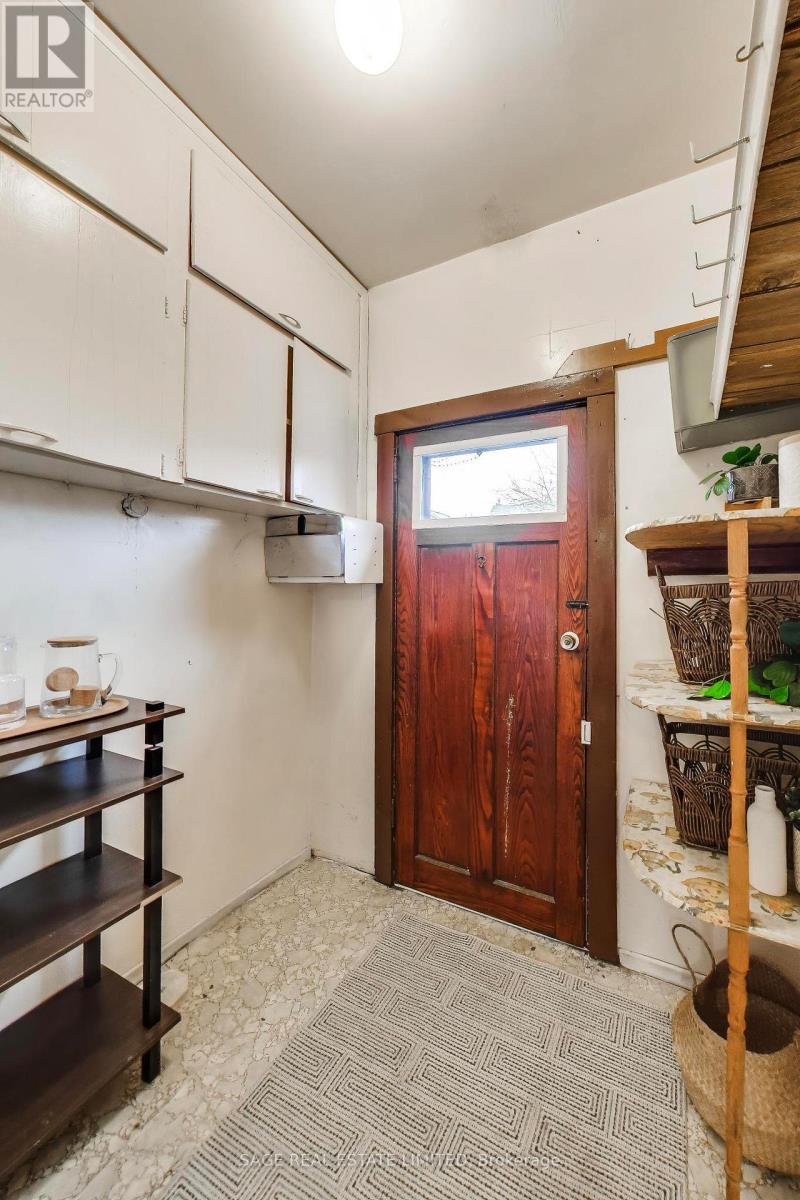 192 Westmount Avenue, Toronto, Ontario  M6E 3M8 - Photo 16 - W13010104