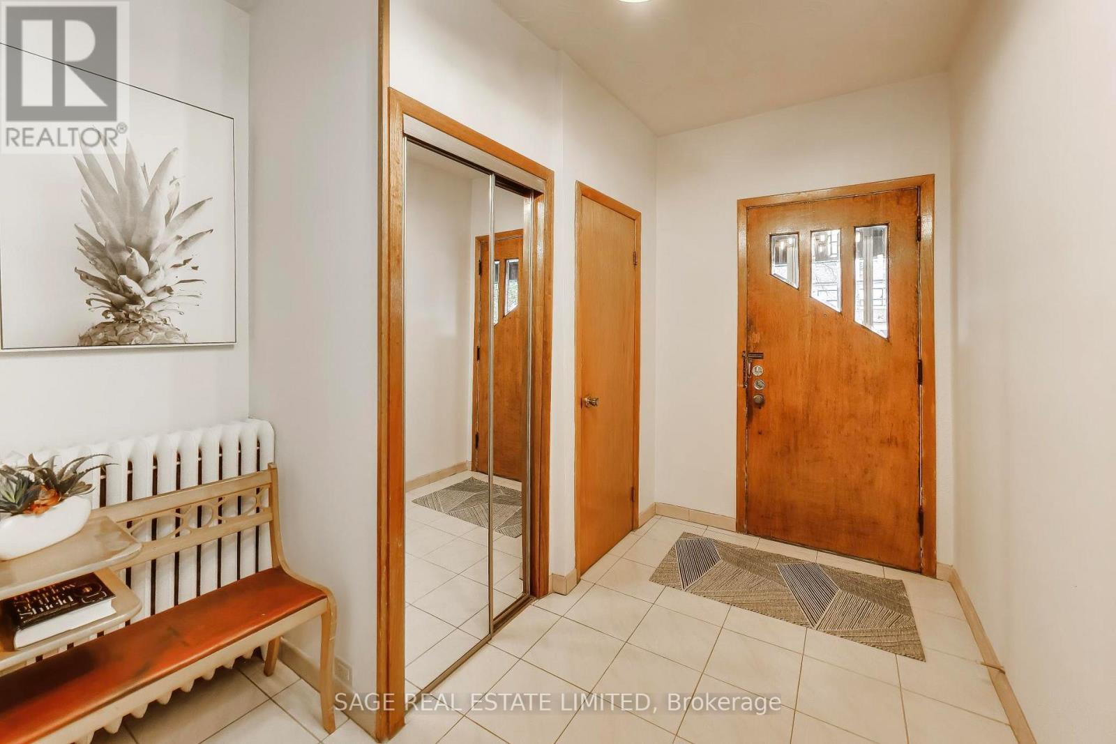 192 Westmount Avenue, Toronto, Ontario  M6E 3M8 - Photo 5 - W13010104