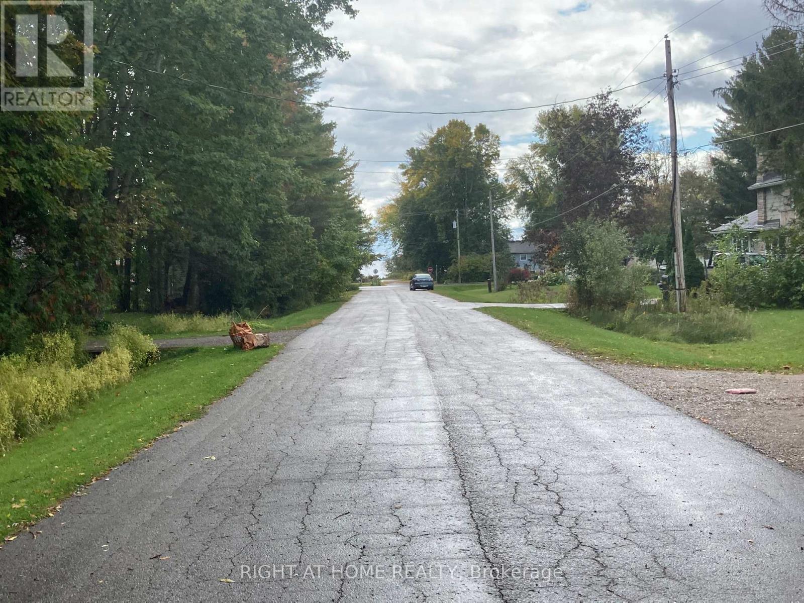 14 Barbara Avenue, Oro-Medonte, Ontario  L0L 2E0 - Photo 5 - S13010966