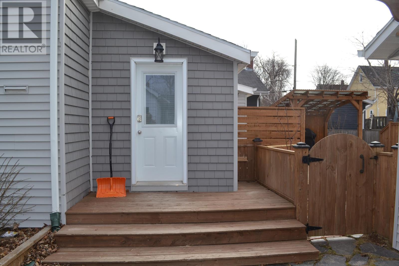 8 Gay Avenue, Charlottetown, Prince Edward Island  C1A 2N3 - Photo 4 - 202607748