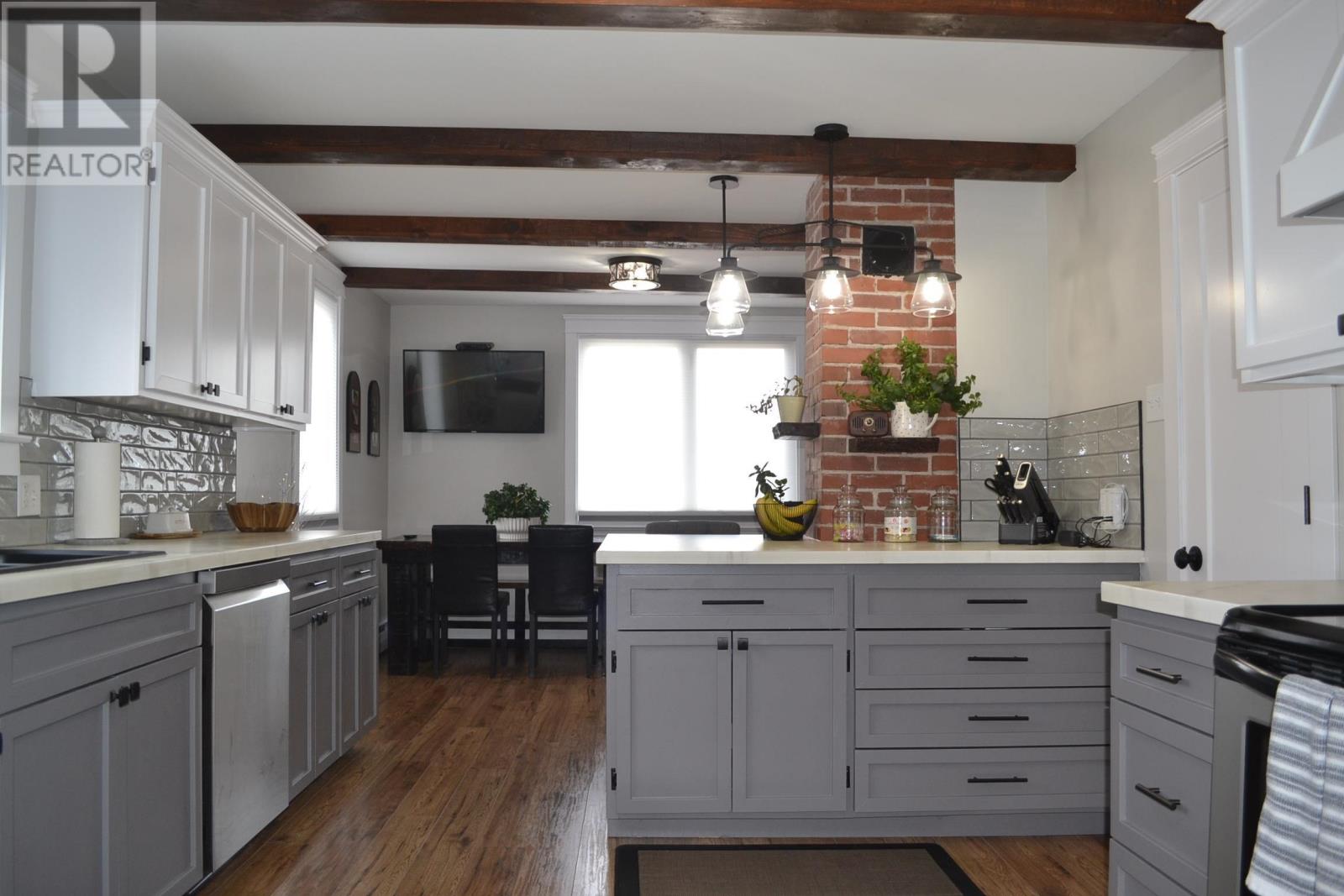 8 Gay Avenue, Charlottetown, Prince Edward Island  C1A 2N3 - Photo 8 - 202607748