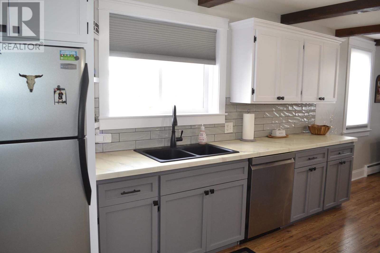 8 Gay Avenue, Charlottetown, Prince Edward Island  C1A 2N3 - Photo 9 - 202607748