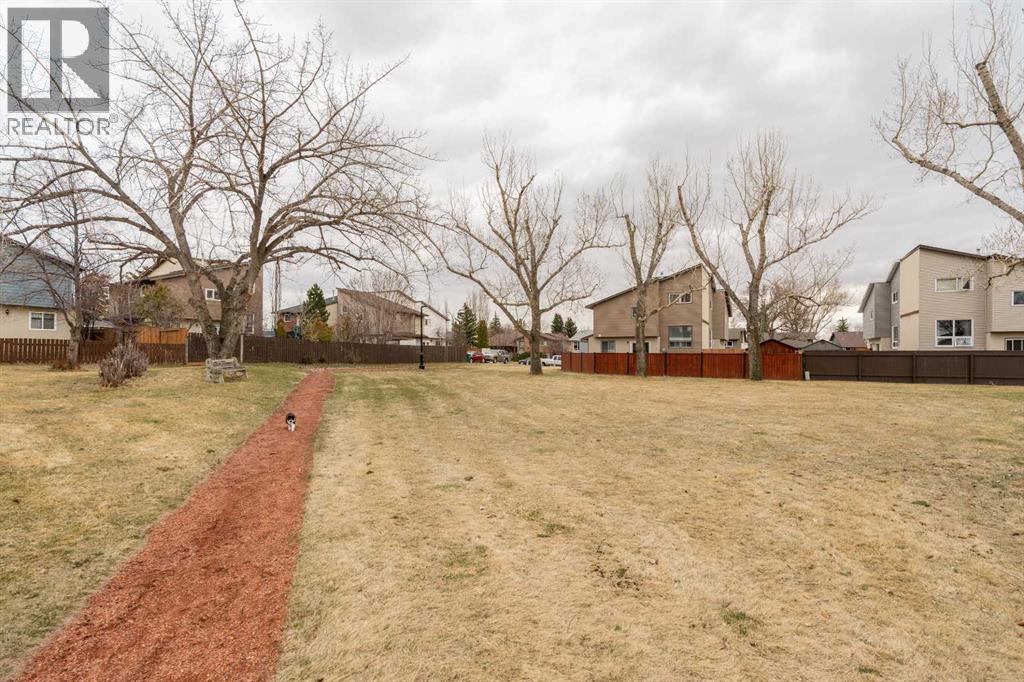 19 Columbia Place W, Lethbridge, Alberta  T1K 5A8 - Photo 37 - A2302378