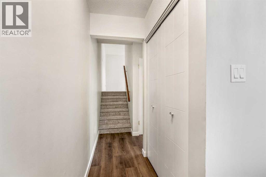 19 Columbia Place W, Lethbridge, Alberta  T1K 5A8 - Photo 5 - A2302378