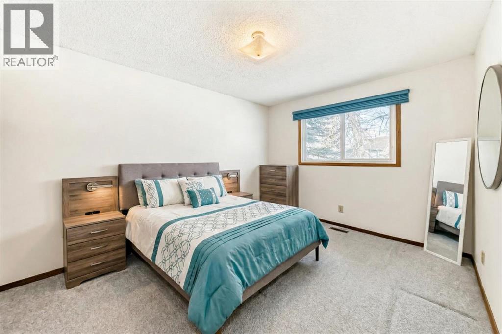 1837 Meadowbrook Drive SE, Airdrie, Alberta  T4A 1V5 - Photo 17 - A2287190