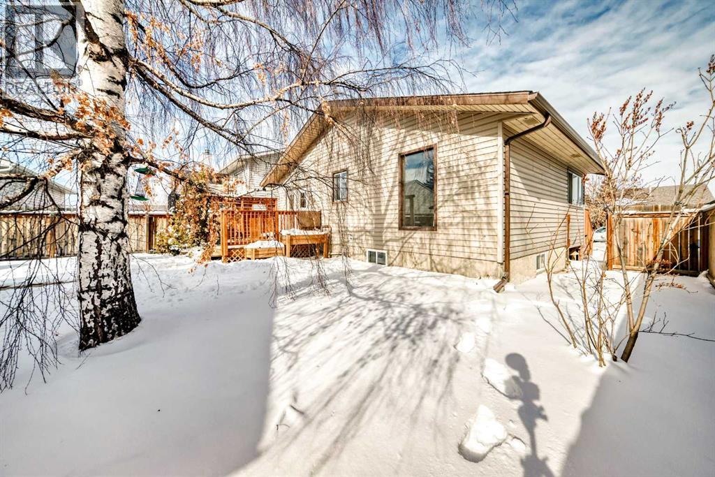 1837 Meadowbrook Drive SE, Airdrie, Alberta  T4A 1V5 - Photo 36 - A2287190