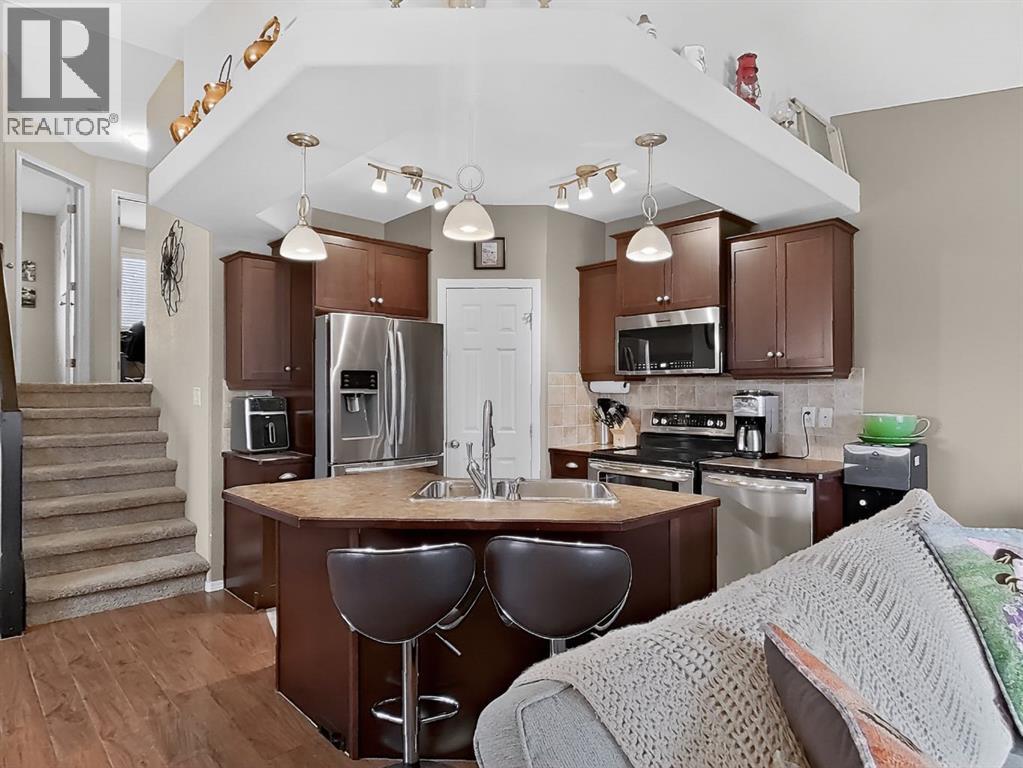 645 Silkstone Point W, Lethbridge, Alberta  T1J 4C5 - Photo 8 - A2276668