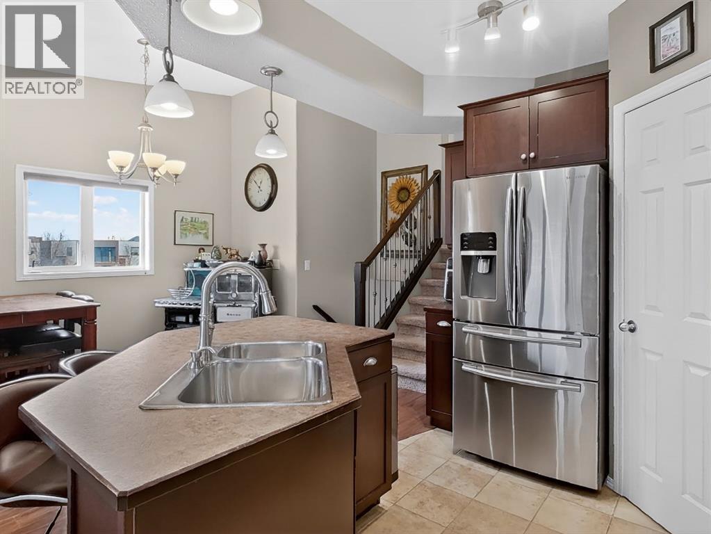 645 Silkstone Point W, Lethbridge, Alberta  T1J 4C5 - Photo 10 - A2276668