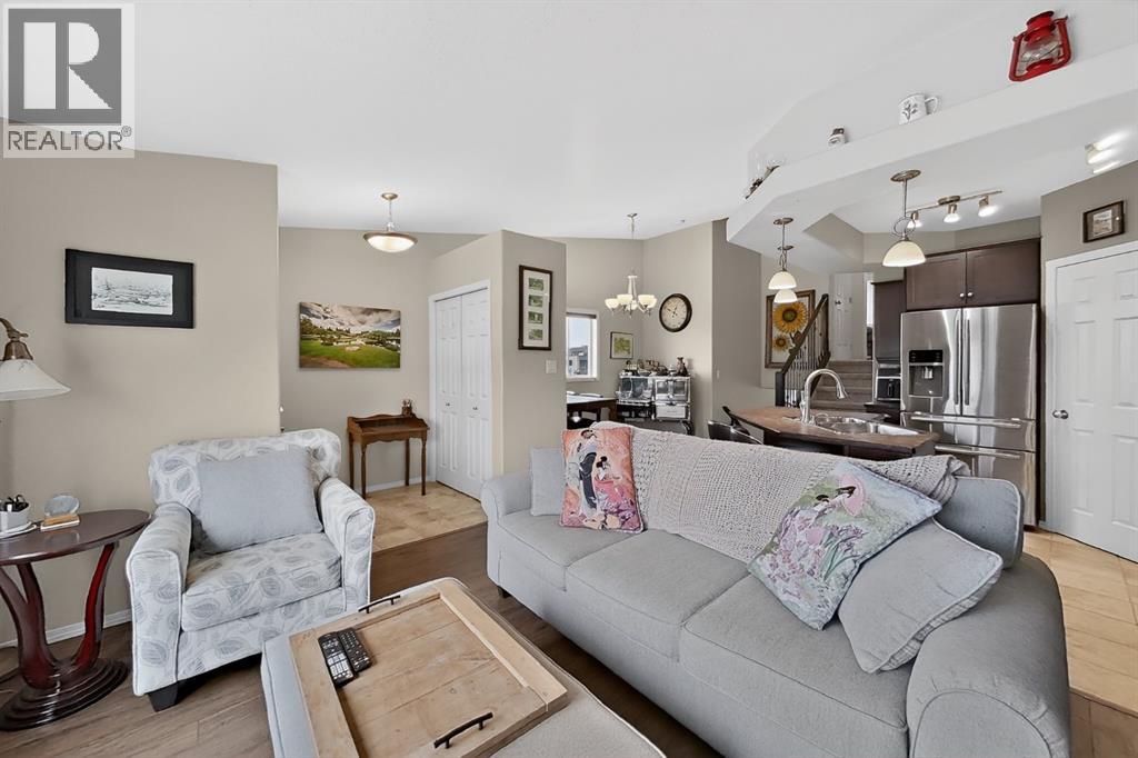 645 Silkstone Point W, Lethbridge, Alberta  T1J 4C5 - Photo 7 - A2276668