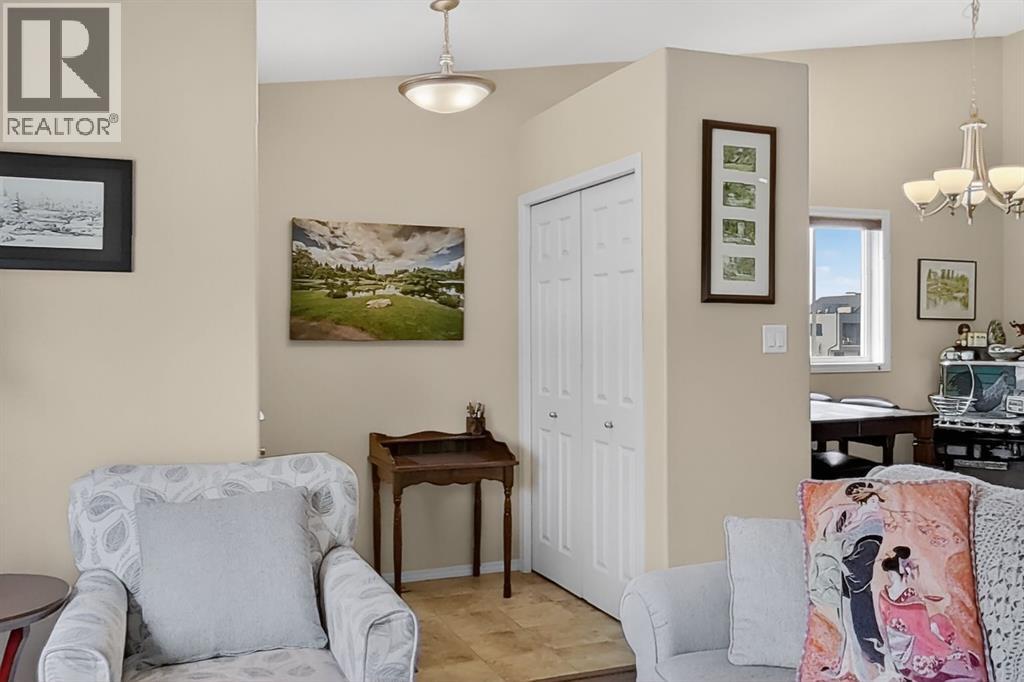 645 Silkstone Point W, Lethbridge, Alberta  T1J 4C5 - Photo 6 - A2276668