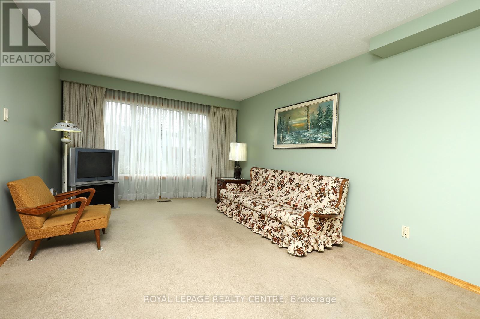 3390 Frobex Court, Mississauga, Ontario  L5C 2B5 - Photo 10 - W13010982